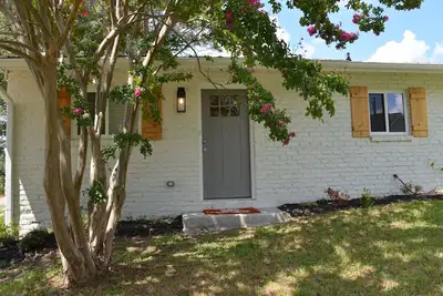 Image de Pet friendly home 1mi from downtown Gvl