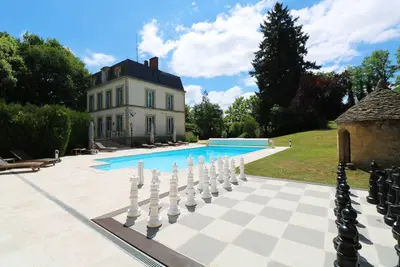 Image de Luxueuse Maison De Maitre Avec Piscine Chauffee & Tennis Prive Dans Sarlat