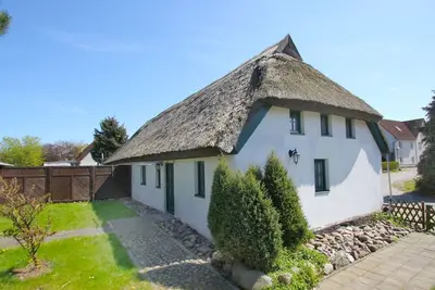 Image de Waterfront house with terrace and garden - Ferienhaus Storchennest House L - Ferienhaus Storchennest