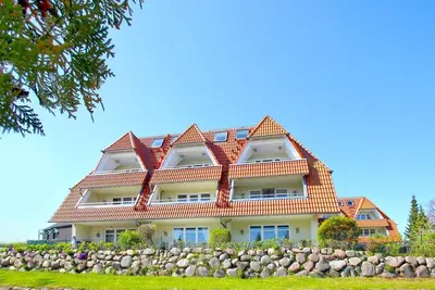 Image de Vacation apartment near the harbor with balcony and sea view - Hafenhäuser Breege FeWo 14 - Hafenhäuser Breege