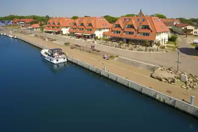 Image de Vacation apartment near the harbor with balcony and sea view - Hafenhäuser Wiek FeWo 04 - Hafenhäuser Wiek
