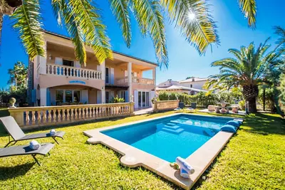 Maison à Alcudia Aran Berna avec piscine.
