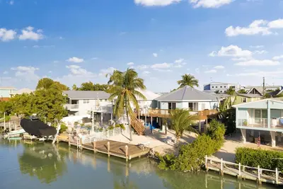 Image de Beautiful canal front home | 2 Bed, 2 Bath