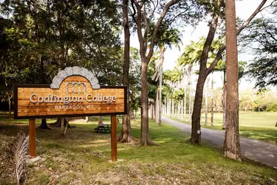 Image de Family size condo with full kitchen, living and dining