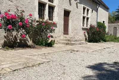Image de Magnifique villa du 16ième siècle avec piscine, sauna dans un domaine de 5 ha.