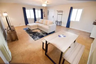 Image de Newly Renovated Charming 3 bedroom Las Vegas Home