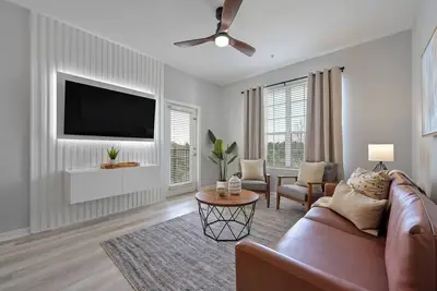 Image de Is2-310 - New Listing - Near All Major Attractions