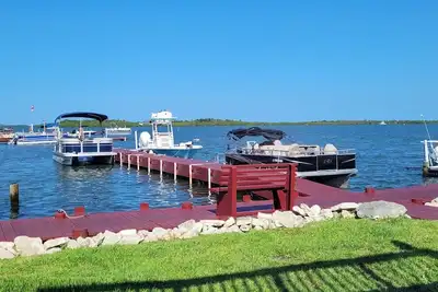 Image de 2 Bedroom Waterfront On Intercoastal With Dock And Launch