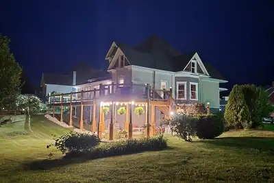 Image de Historic Victorian New River views w\/easy New River Trail access