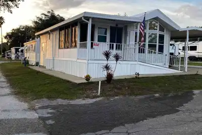 Image de Secured Community w/ 3 pools, Golf. Lakes all around. 30 min from theme parks.