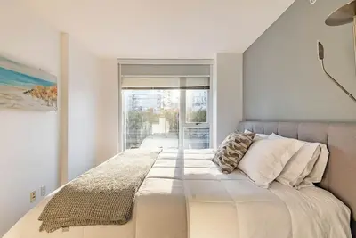 Image de World Cup 5-min walk, King bed + Sofa