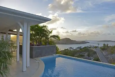 Image de 4 bedroom villa with view of the Ocean and Petit Cul de Sac