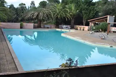 Image de villa au pied de la montagne, mer, randonnées et soin bien etre