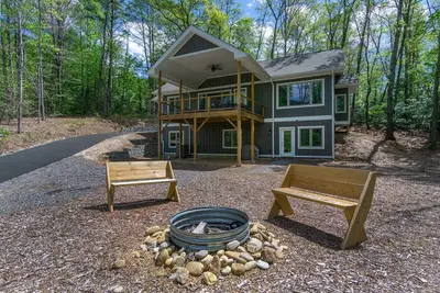 Image de Wendell's Ridge | Pet Friendly \"Green Home\" 5 Min. from Downtown Black Mtn!