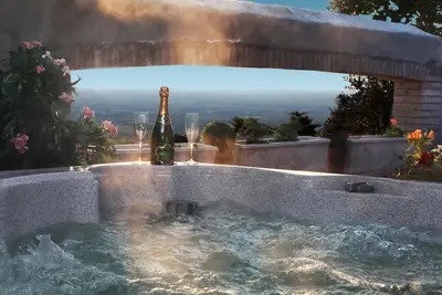 Image de Gite privé dans Mas Catalan avec Jacuzzi. vue panoramique Mediterrannee/Pyrenees