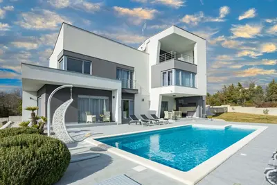 Image de Villa Windrose for 8 persons near Pula with large garden