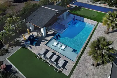 Image de Scottsdale Acre Oasis: Resort-Style Backyard w/ Private Pickleball Court & More