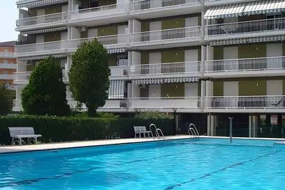 Image de Appartement de vacances Appartement avec piscine entouré d'un jardin