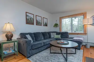 Image de Mtn View & Hot Tub-Peaceful Property w/ stream-mins to Hiking, Biking, Swimming