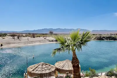 Image de Best Luxury Riverfront Home w/ Private Pool & Dock