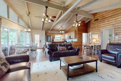 Image de Chalet Village Cabin: Wraparound Deck, Mountain View, & Free Attraction Tickets