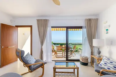 Image de YourHouse Can Ines, appartement avec vue sur la mer