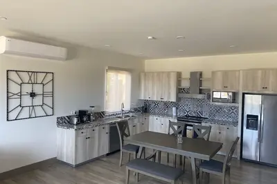 Image de Secluded 3 Bd Condo for Long Weekends Getaways