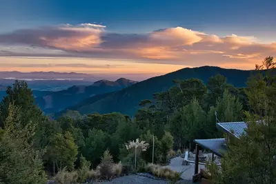 Image de Native bush and Mountain bike trails at your front door