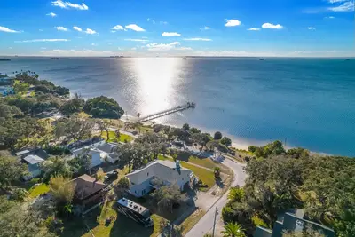 Image de Crystal Beach Home with Gulf View & Beautiful Sunsets