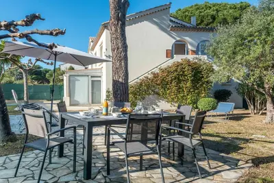 Image de Bel appartement avec climatisation, Wifi, Tv, balcon, animaux admis et parking