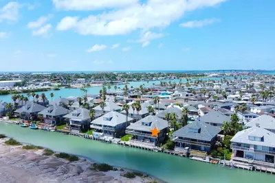 Views of Space X - Heron's Sea Cottage and just minutes from South Padre Island #1040