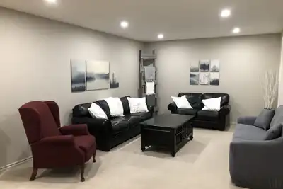 Image de Newly renovated  5 bedroom 2 bath house on Payne Lake road 15 mins from Waterton