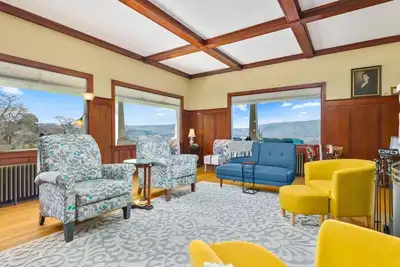 Image de Great Deals on Summer Stays!