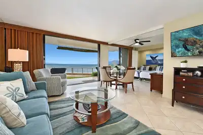Image de Hololani Resort #A104 - Vacation West Maui - Oceanfront at Kahana