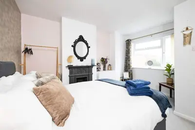 Image de Pendicke Cottage | 3 bed house | Sleeps 6 | Southam Centre | Dog Friendly | Inspire Homes