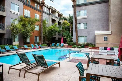 Image de Prime Location Scottsdale Stay – Walk to Dining, Shopping & Nightlife