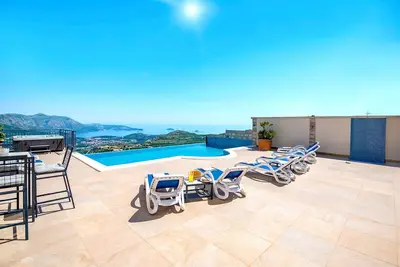 Image de Luxury Villa Olive with heated infinity pool and Jacuzzi - near Dubrovnik