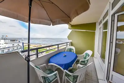 Image de Spacious apartment in the Panorama house with lake view towards the island of Neuwerk.
