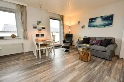 Image de Sunny vacation apartment with cozy roof terrace in the house Najade
