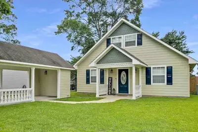 Image de 3br\/2b in the heart of Leesville, Southern Comfort