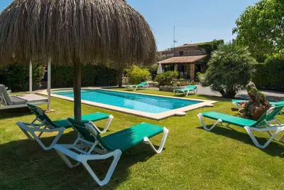 Comteses Petit by Rentallorca