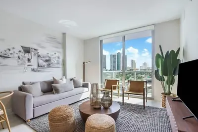 Image de One Bedroom Condo King Bed With City Views