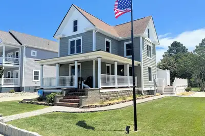 Image de Sunset View - 4br Water Front -Water Access, Gazebo, fire pit Linens Included