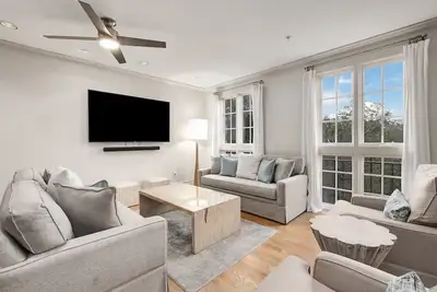 Image de Rose at Mercado - Penthouse Condo in Rosemary Beach, Free Bikes