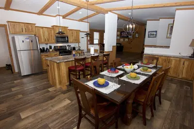 Image de New Three Bedroom House in Dark Sky Country!