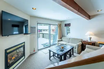 Image de Smugglers' Notch Resort Vermont Private 3-Storey 4/3 Townhouse