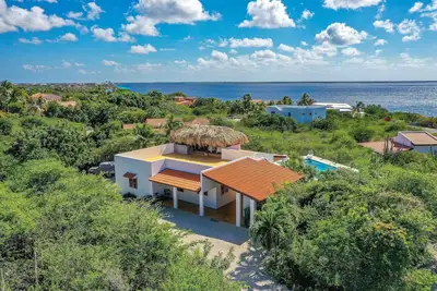 Latitude Adjustment - Ocean View, Surrounded by Bonaire Nature!