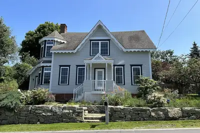 Image de Coastal Home, lovely westerly ocean views, close to beaches and boat launch