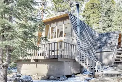 Image de Cozy A-Frame Lake Tahoe Cabin