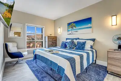 Image de Svs: 2 Bedroom Lake Las Vegas Retreat Home